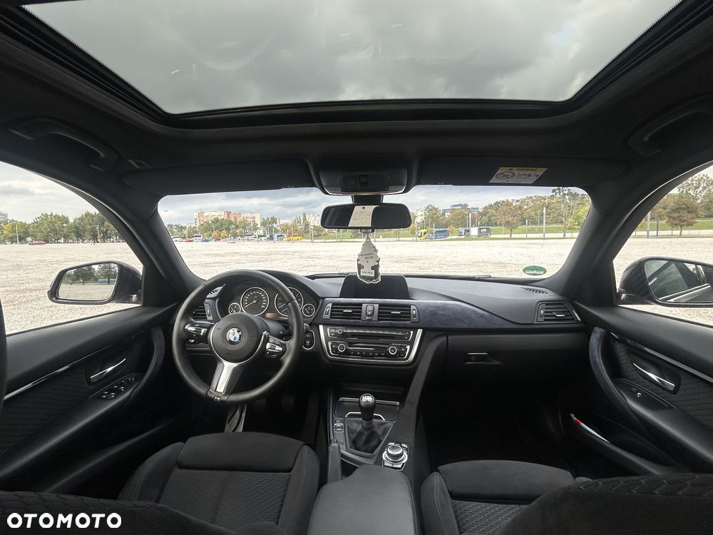 BMW Seria 3 320i xDrive - 17