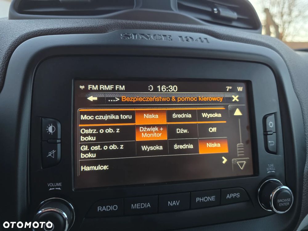 Jeep Renegade 1.4 MultiAir DSG Limited - 28