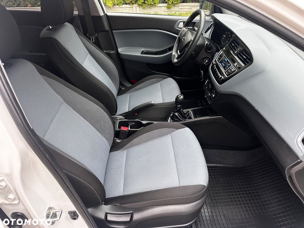 Hyundai i20 1.25 Comfort - 28