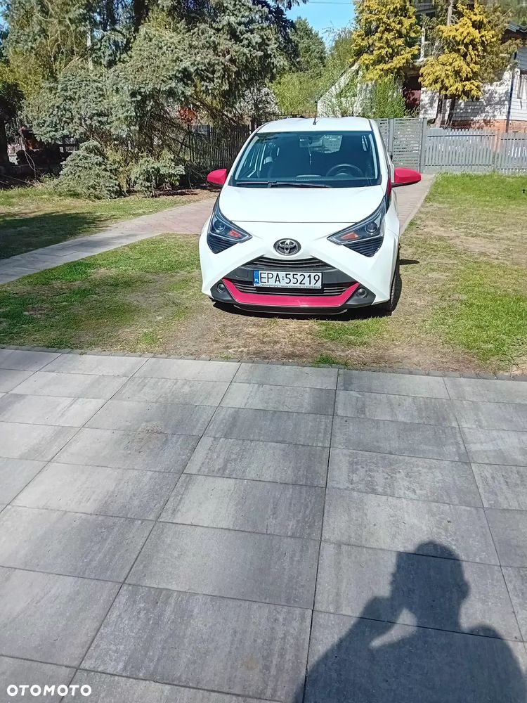 Toyota Aygo x-play - 1