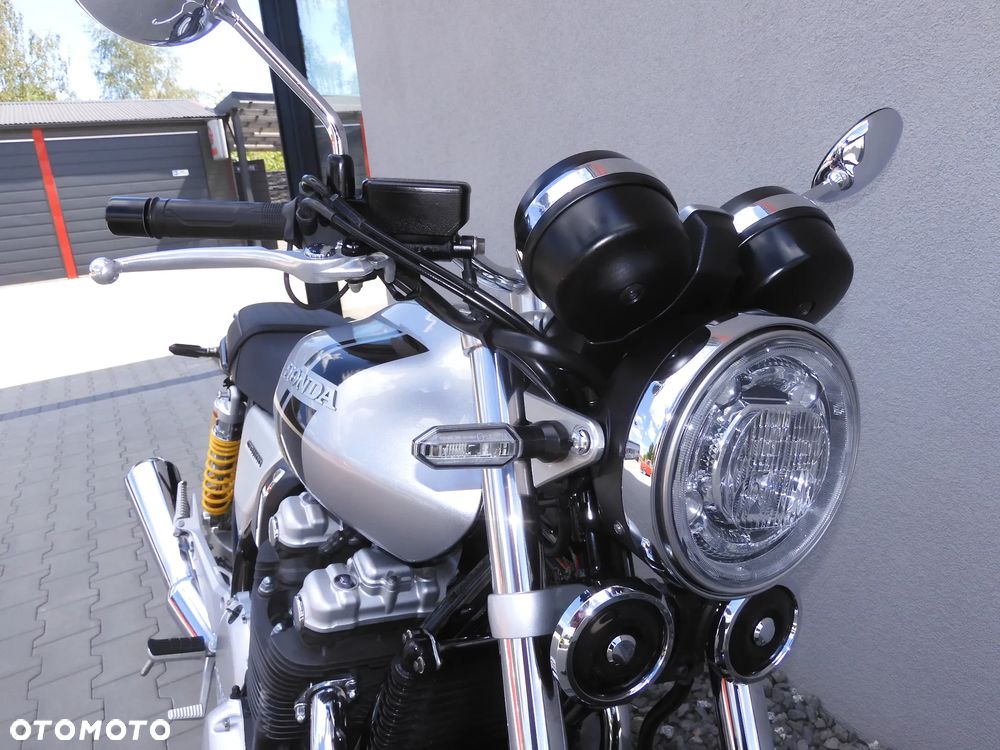 Honda CB - 4
