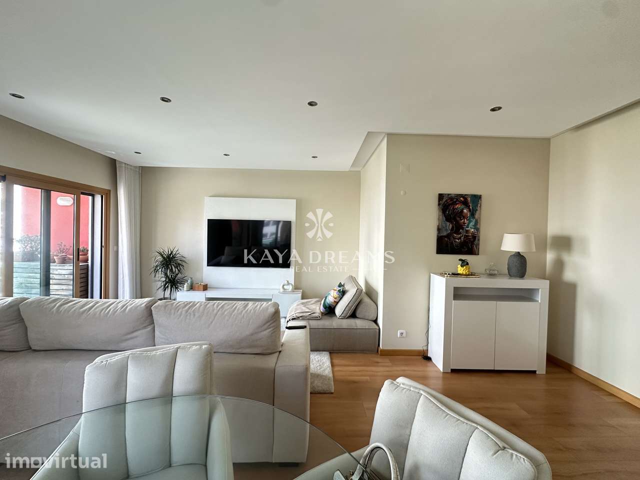 Apartamento T2 em Excelente Estado situado na Urb. Jardim da Amorei... - Grande imagem: 2/21
