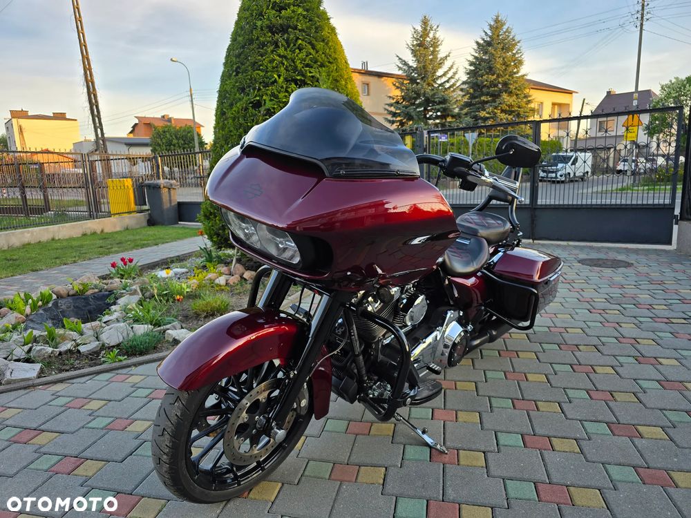 Harley-Davidson Touring Road Glide - 11