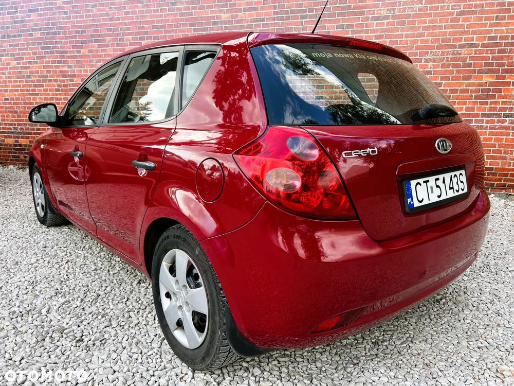 Kia Ceed - 5