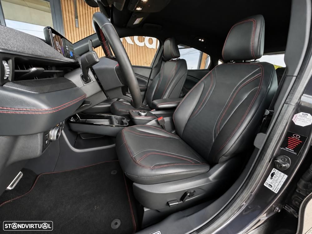 Ford Mustang Mach-E 75.7 kWh Premium AWD - 17