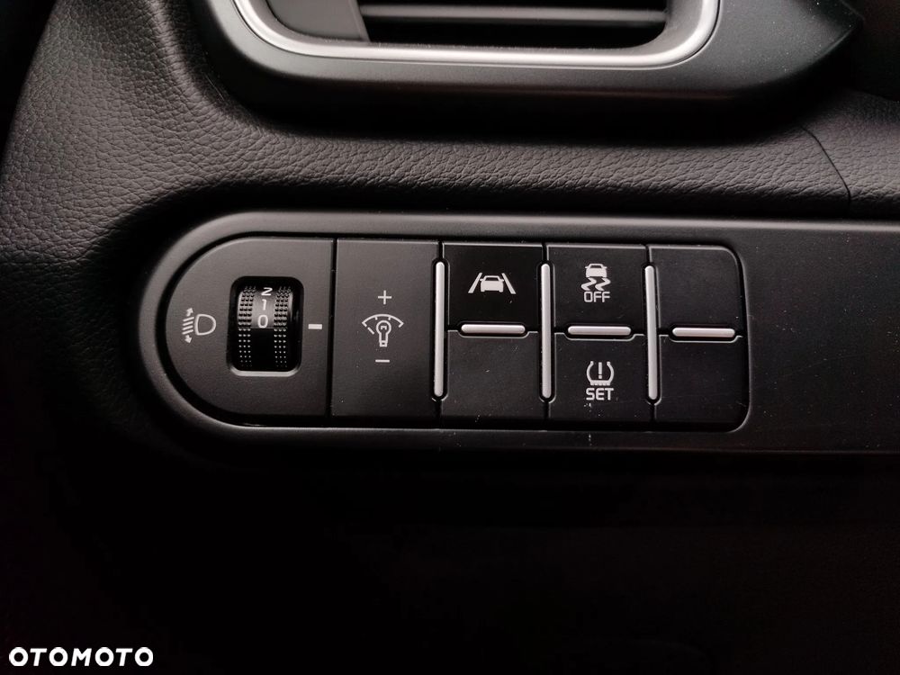 Kia XCeed 1.5 T-GDI M DCT - 14