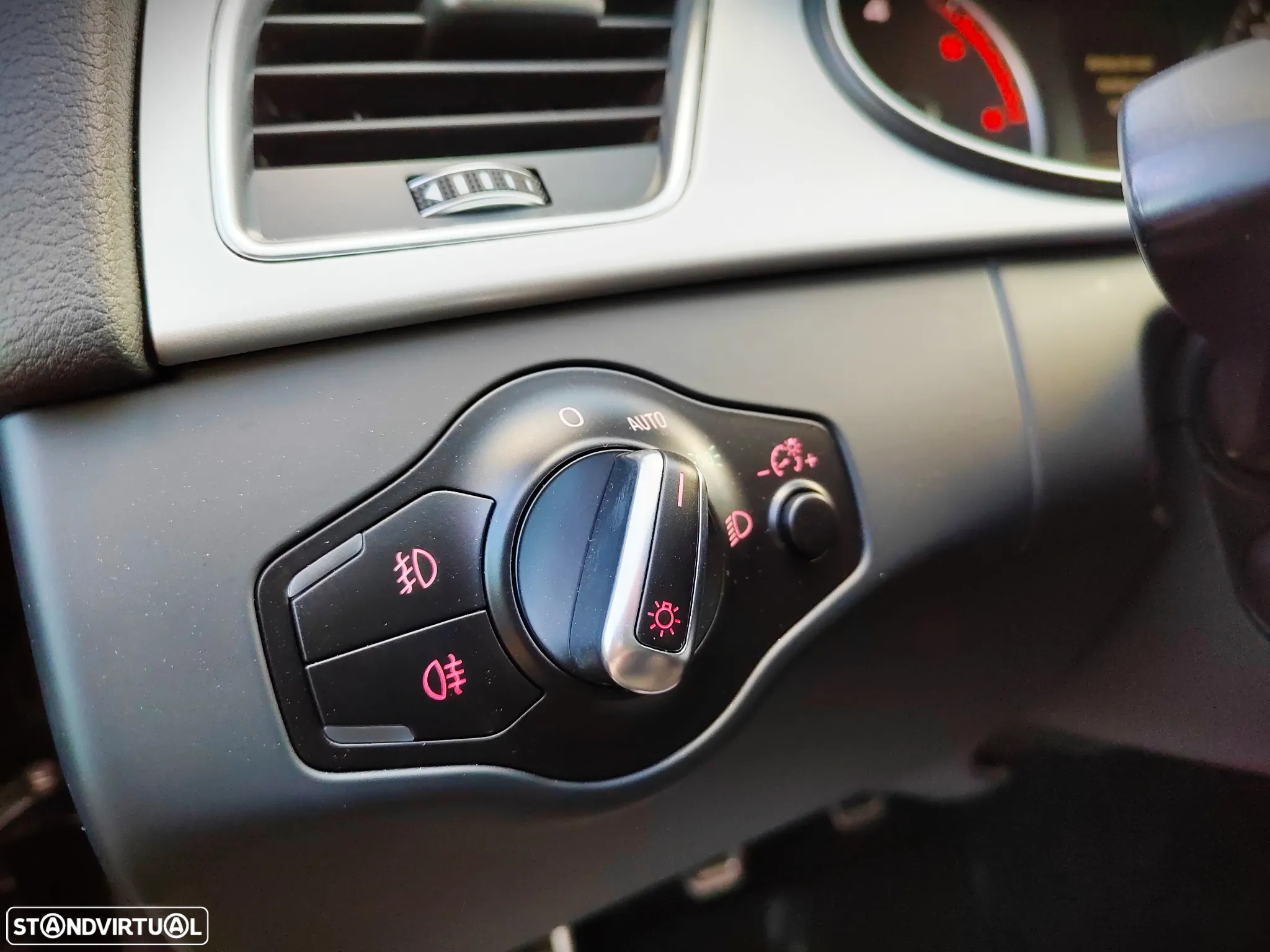 Audi A4 Avant 2.0 TDI S-line - 16