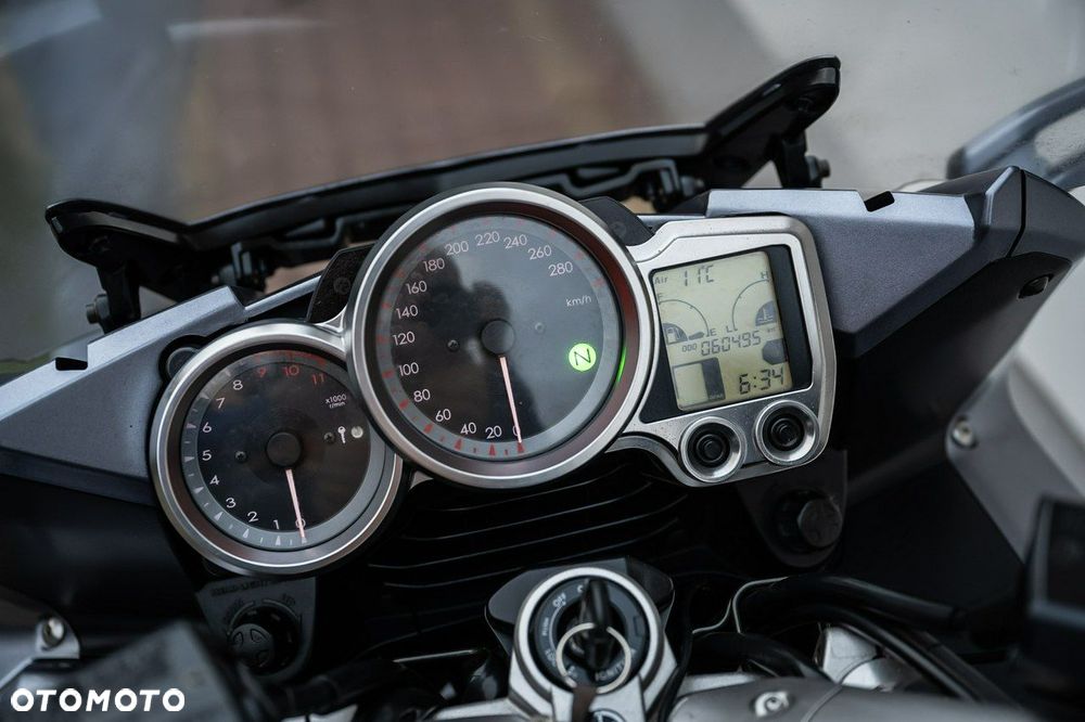 Yamaha FJR - 9