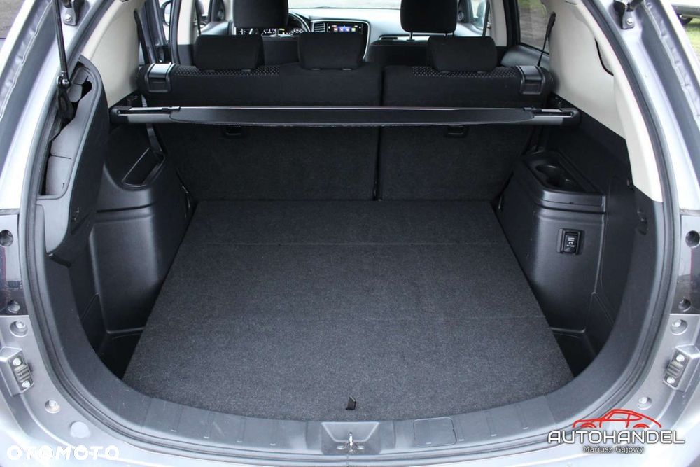 Mitsubishi Outlander - 21