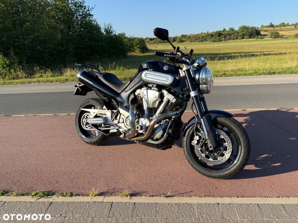 Yamaha MT - 11