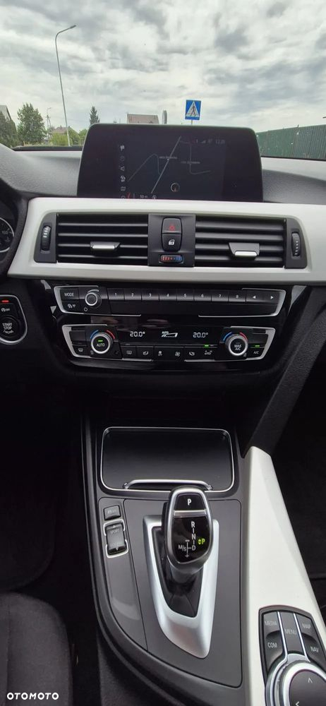 BMW Seria 3 320d xDrive Advantage sport - 12