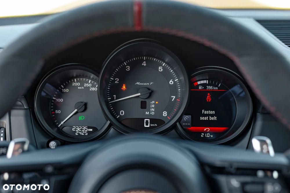 Porsche Macan T - 24