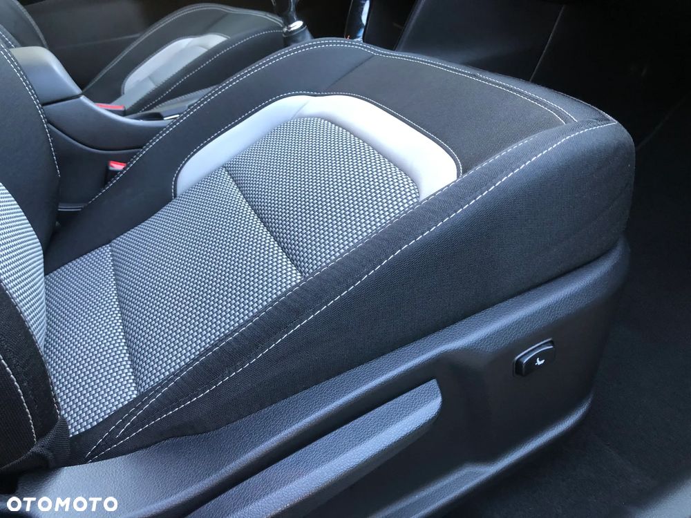 Kia Ceed 1.6 CRDi 128 Dream Team Edition - 34