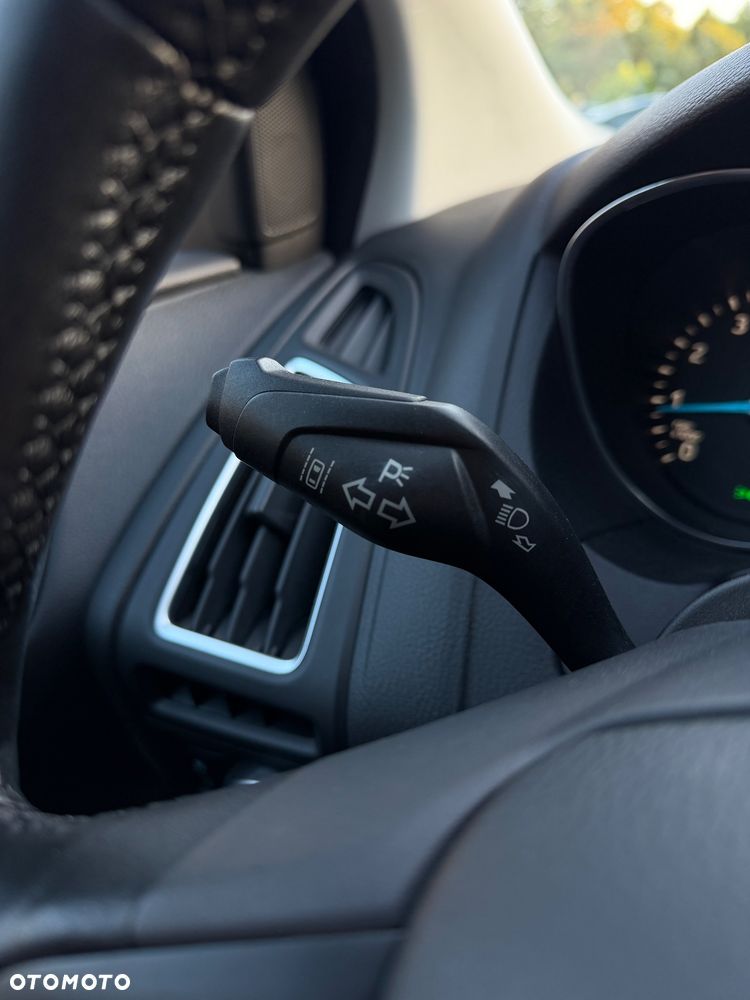 Ford Focus 1.0 EcoBoost STart-Stopp-System TITANIUM - 21