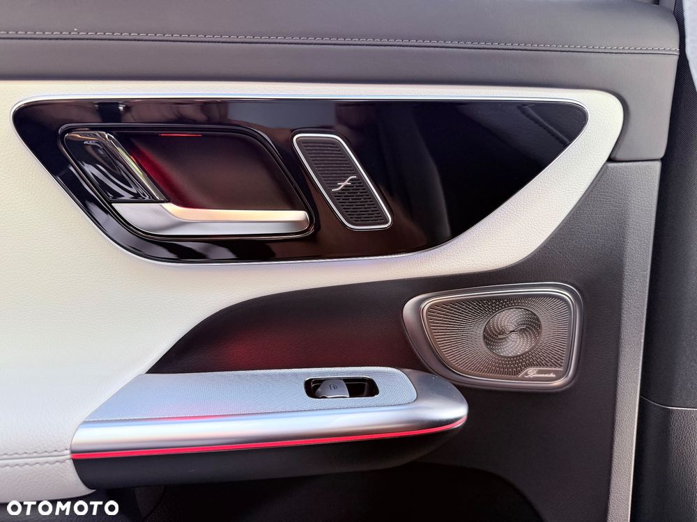 Mercedes-Benz GLC 300 mHEV 4-Matic AMG Line - 28