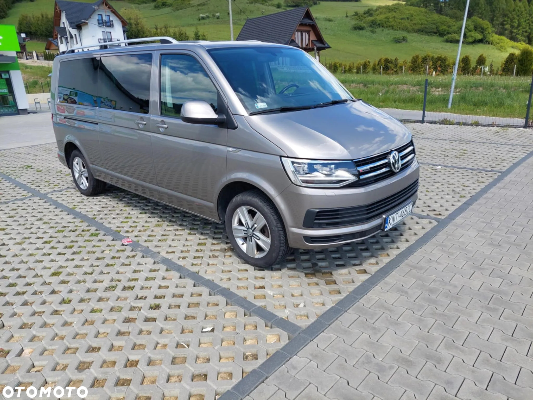 Volkswagen Caravelle 2.0 TDI L2 Comfortline 4Motion - 5