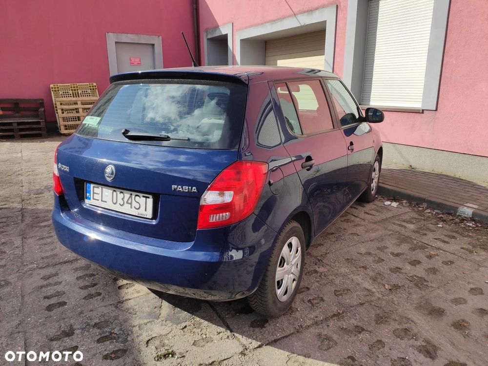 Skoda Fabia 2014 photo 4