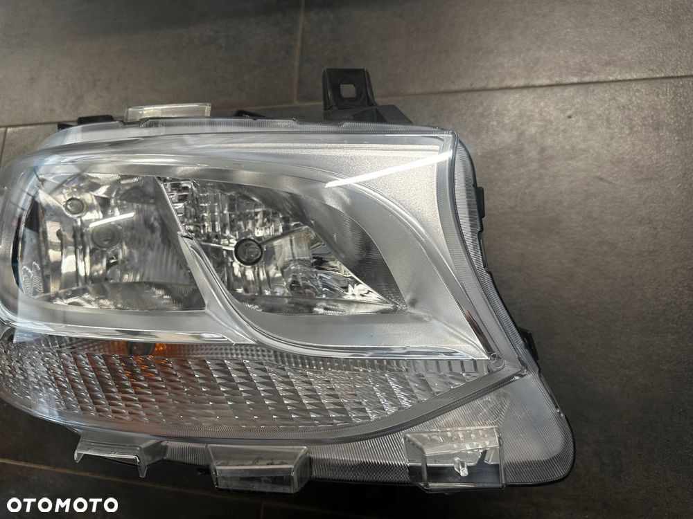 reflektor mercedes sprinter w907 w910 18- a9109060100 prawy - 2