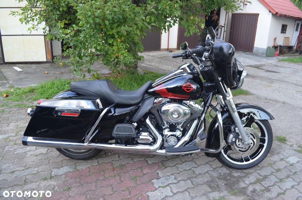 Harley-Davidson Touring Street Glide - 19