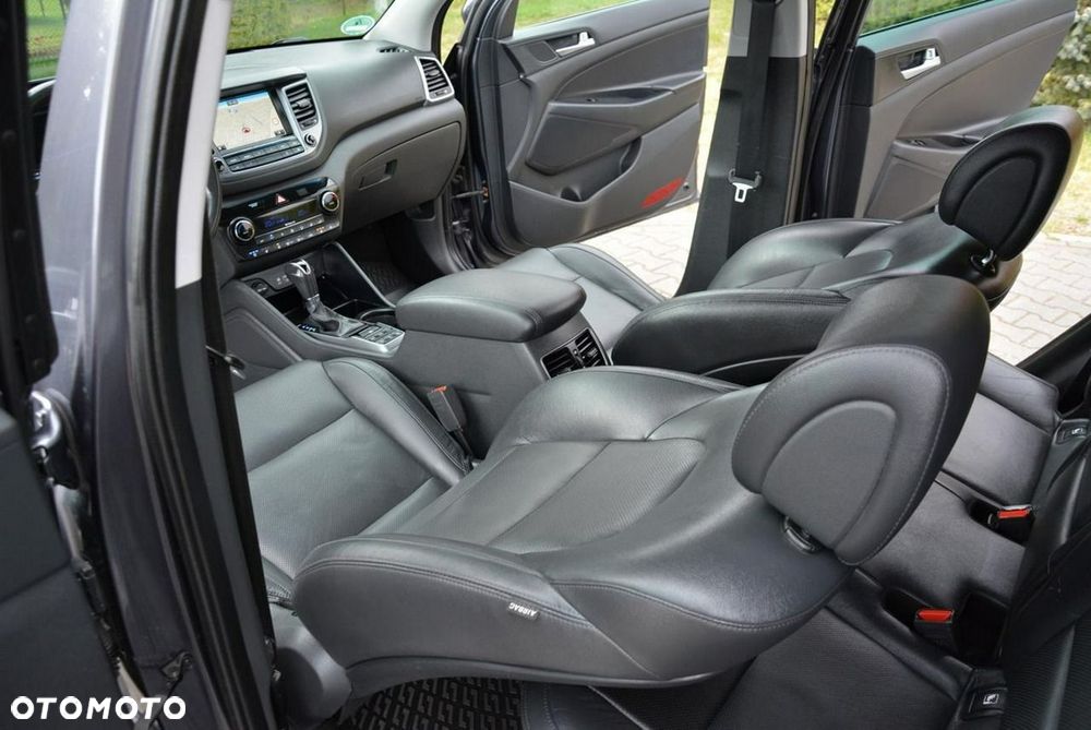 Hyundai Tucson 2.0 CRDI 4WD Automatik Premium - 24