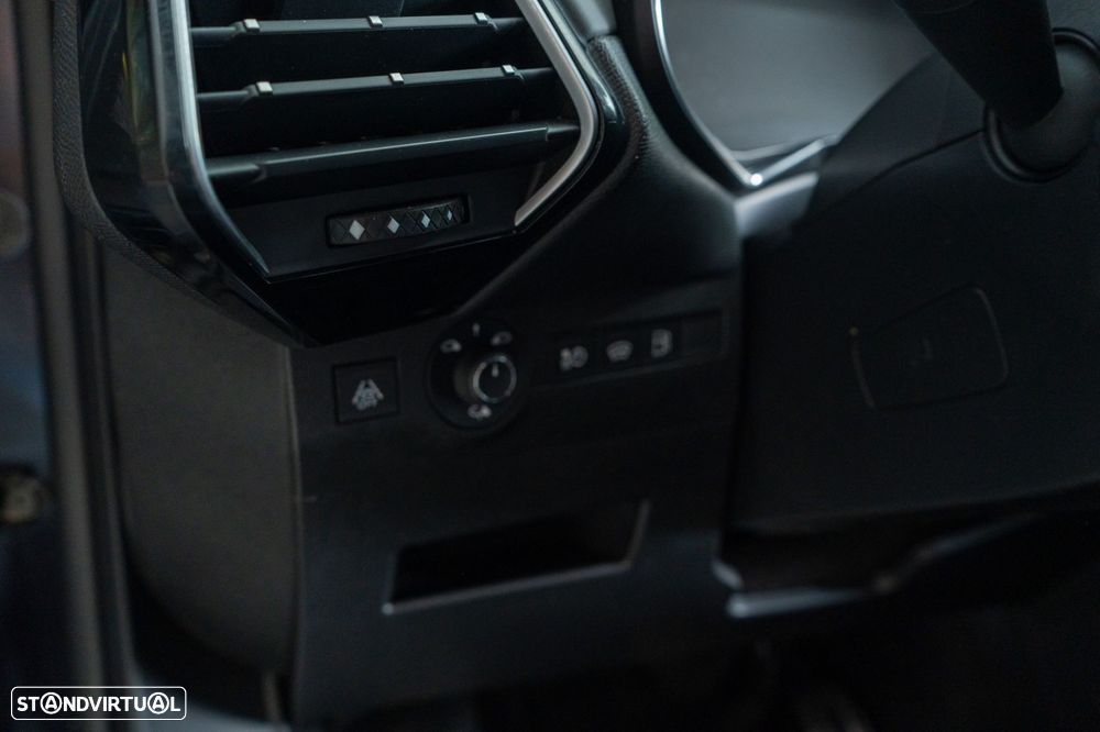 DS DS7 Crossback - 24