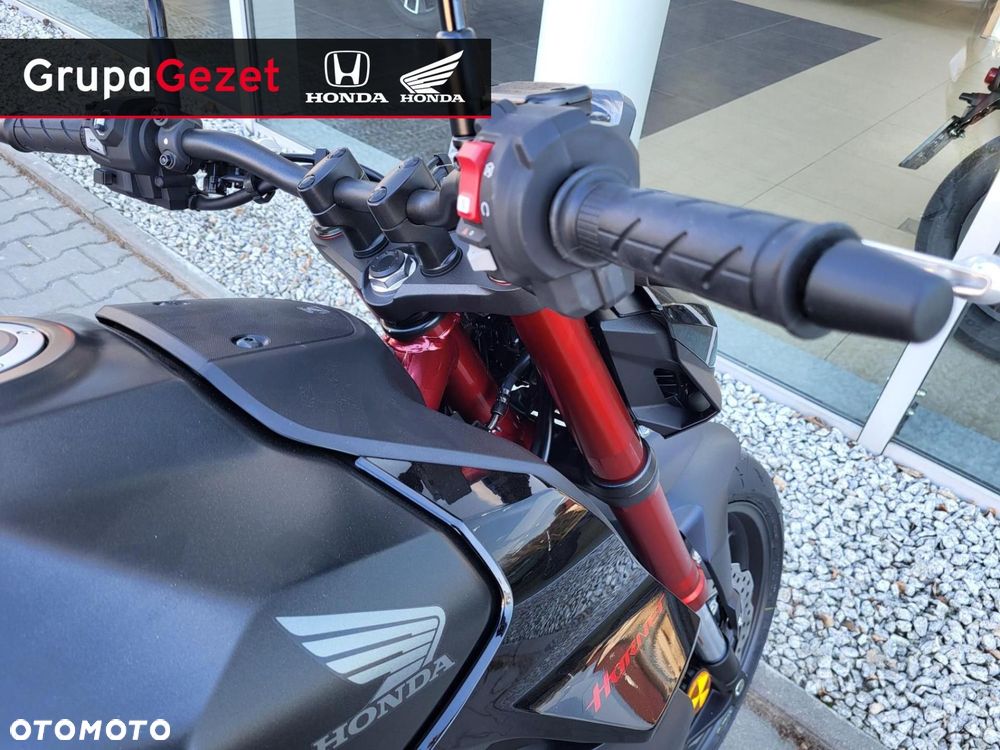Honda CB - 11