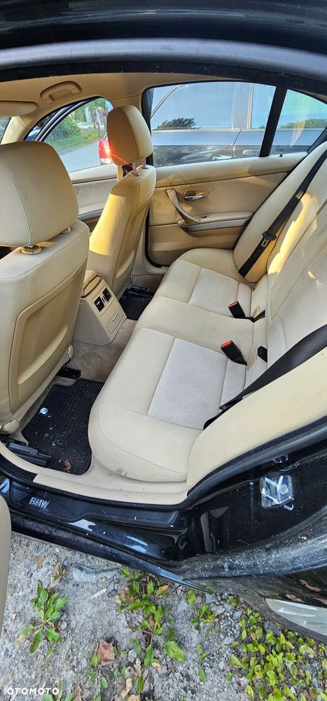 BMW Seria 3 318d - 4