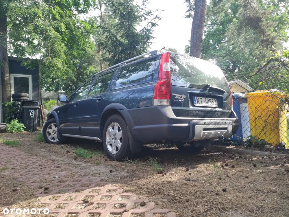 Volvo XC 70 D5 AWD Momentum - 3