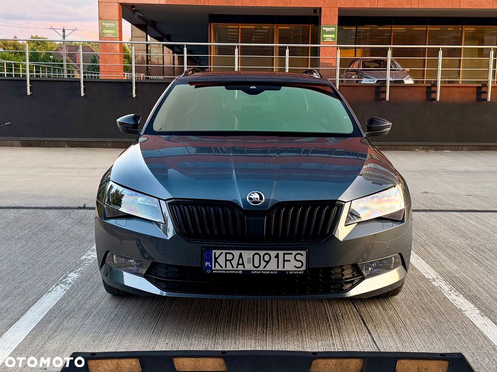 Skoda Superb 2.0 TDI Sportline DSG - 13