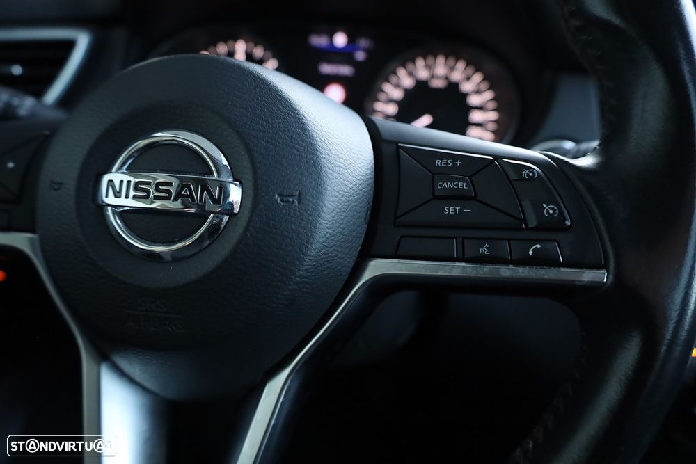 Nissan Qashqai 1.5 dCi N-Connecta J18 - 19