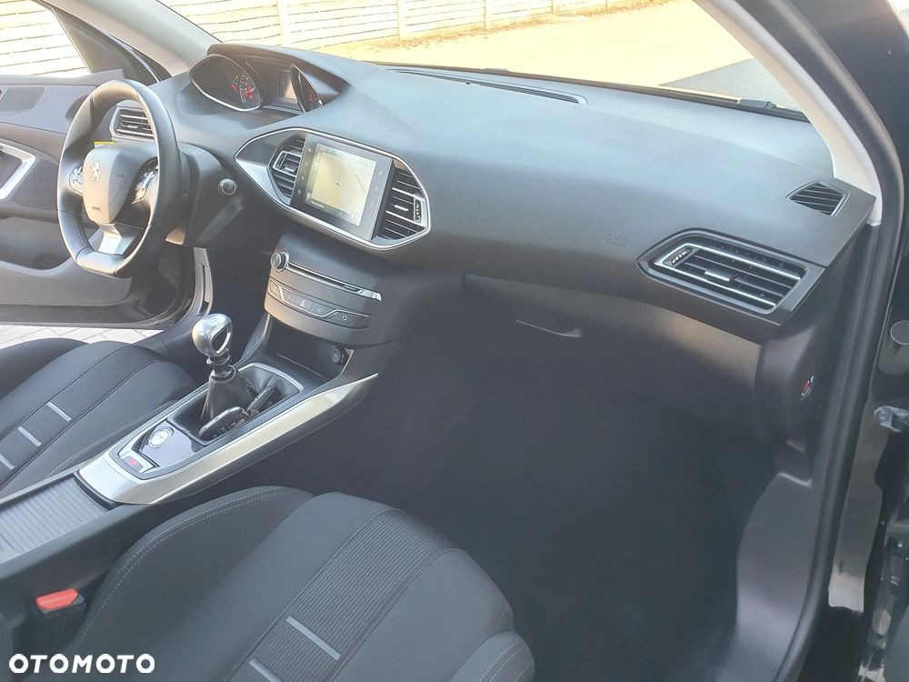 Peugeot 308 125 THP Allure - 30