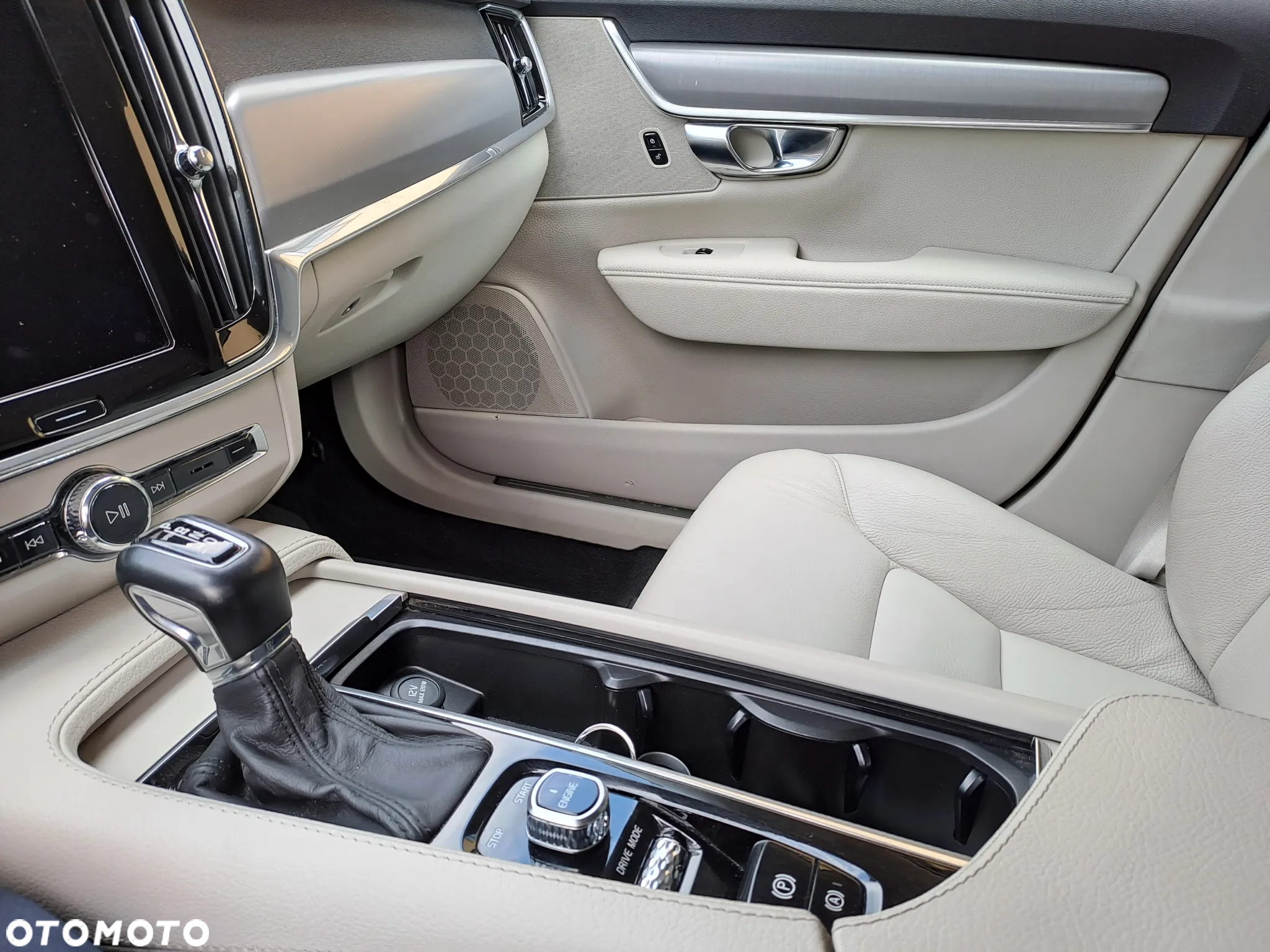 Volvo XC 70 - 8