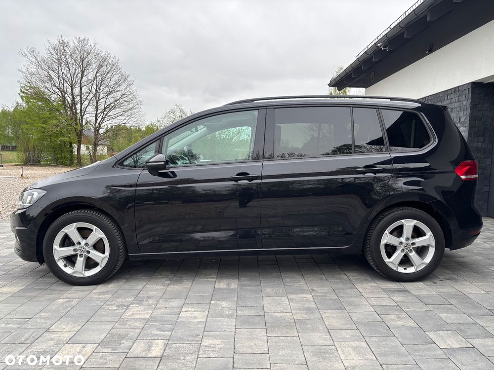 Volkswagen Touran - 3