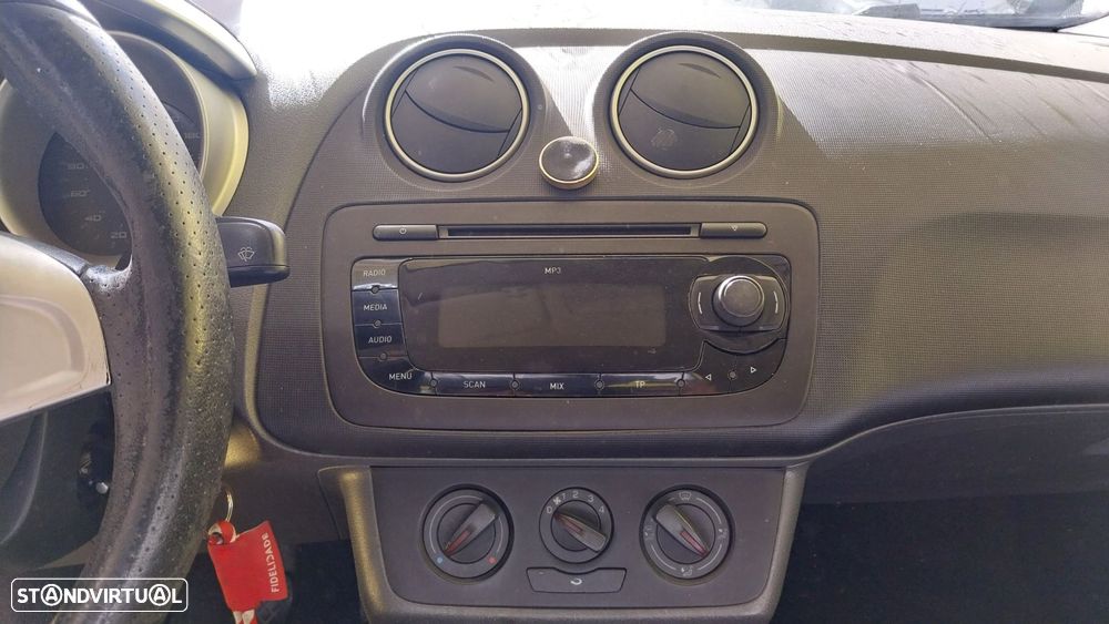SEAT Ibiza 1.4 TDi Ecomotive DPF - 11