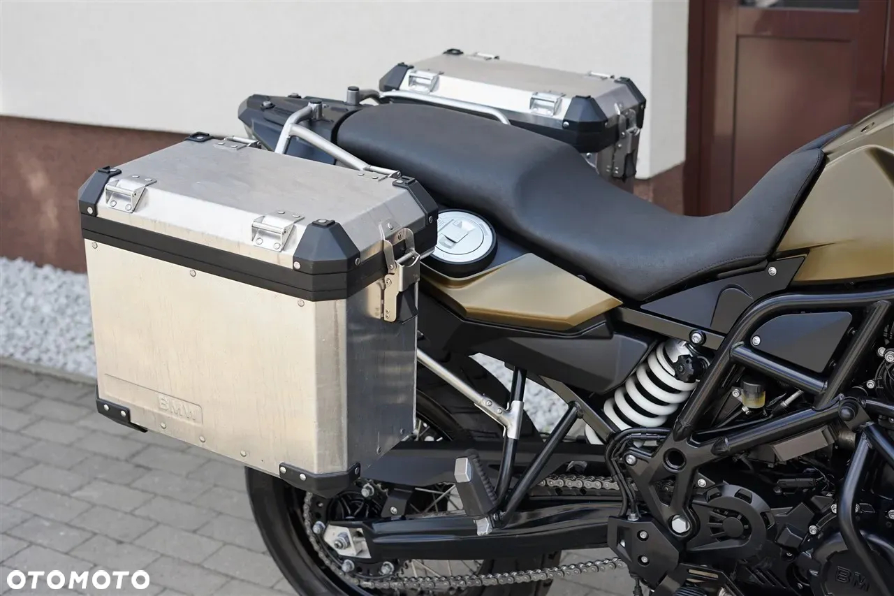 BMW F