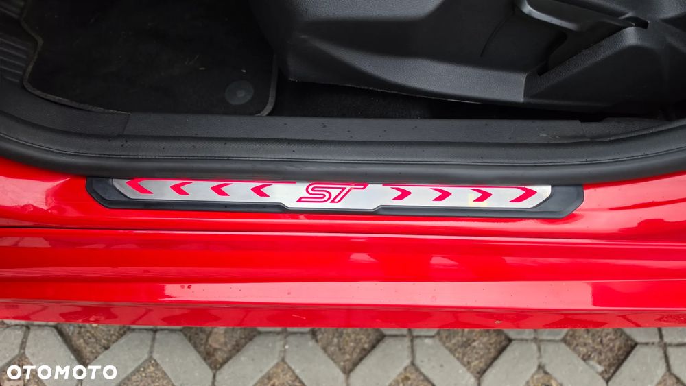 Ford Focus 2.0 TDCi ST - 7