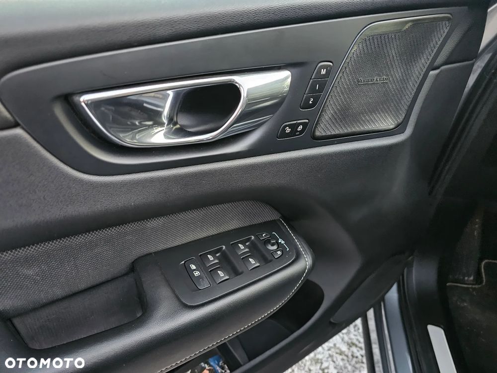 Volvo XC 60 D4 R-Design - 14