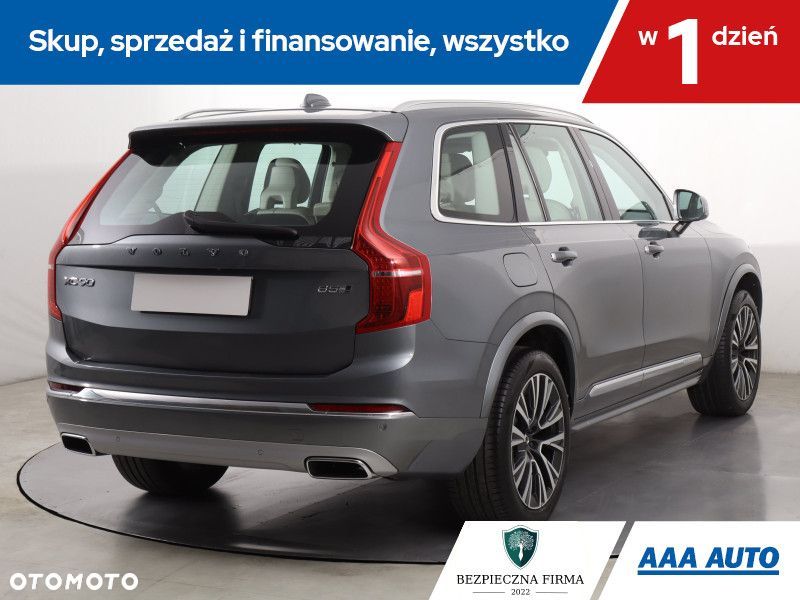 Volvo XC 90 - 7