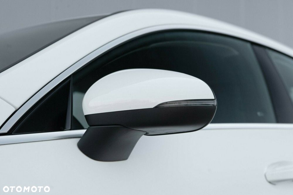 Mercedes-Benz CLA - 13