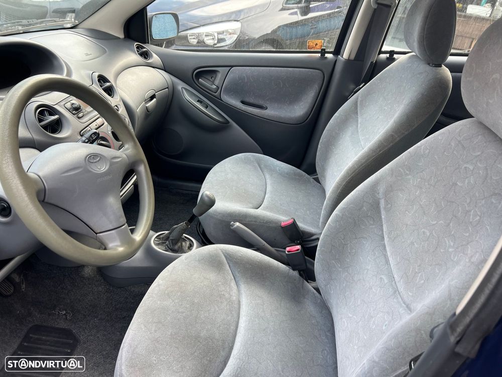 Toyota Yaris 1.0 Luna - 10