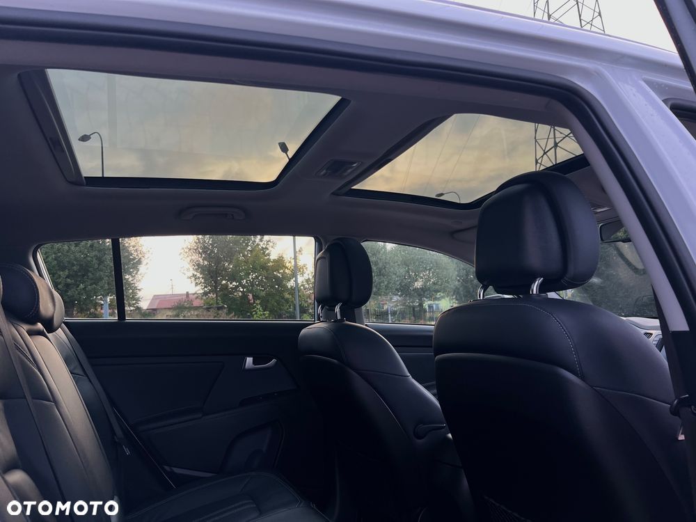 Kia Sportage 1.7 CRDI 2WD Dream-Team Edition - 25