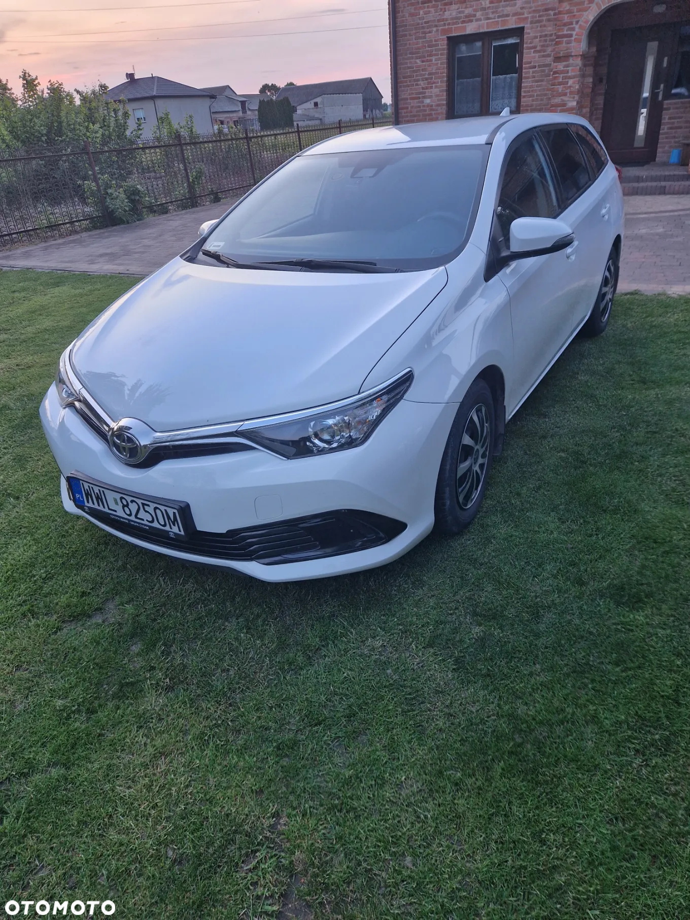 Toyota Auris 1.4 D-4D Active - 4