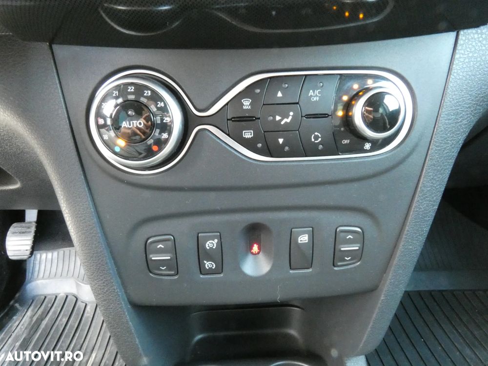 Dacia Logan Stepway 0.9 TCe - 12