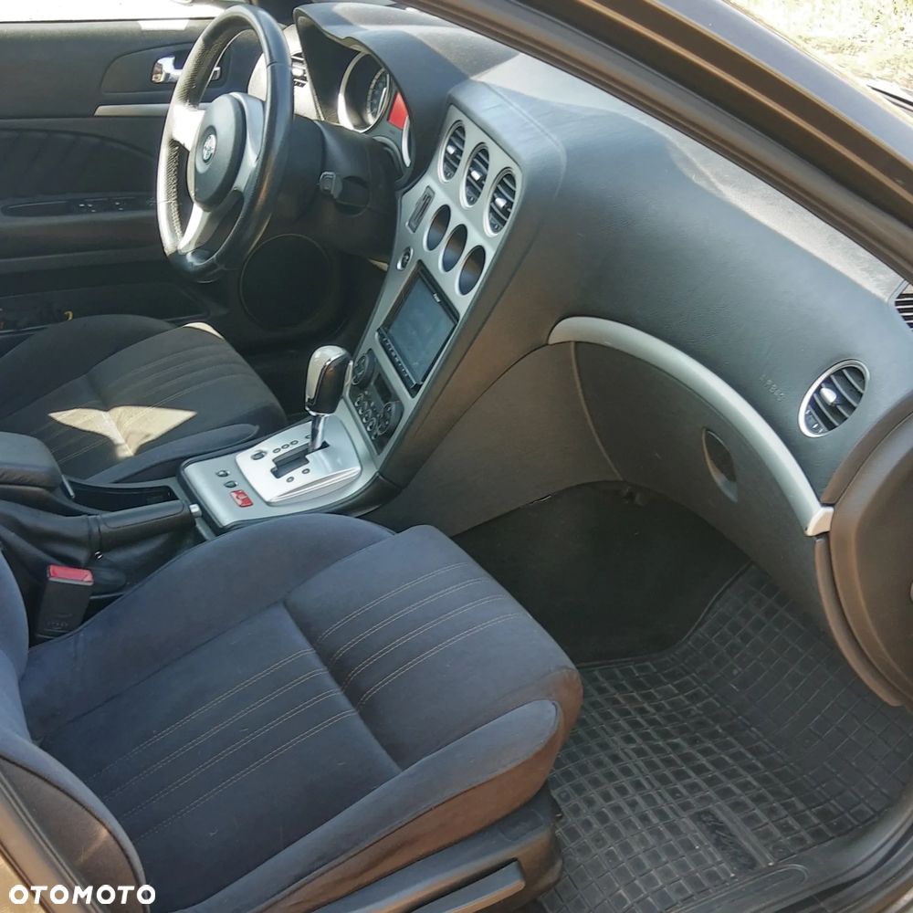 Alfa Romeo 159 1.9 JTDM 16V DPF Q-Tronic - 6
