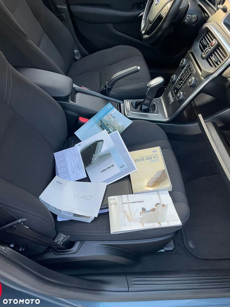 Volvo V40 D2 Summum - 26
