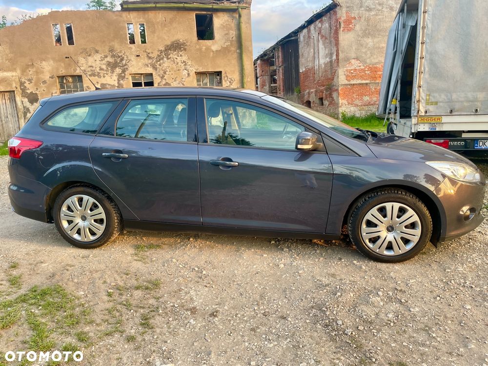 Ford Focus 1.6 TDCi DPF Champions Edition - 13