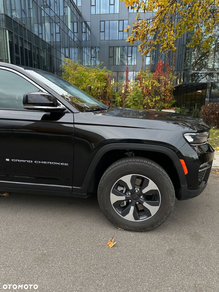 Jeep Grand Cherokee 2023 photo 3