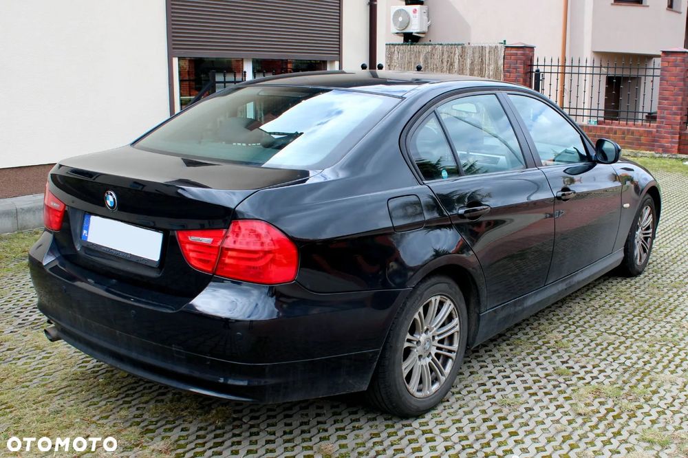 BMW Seria 3 318d - 4