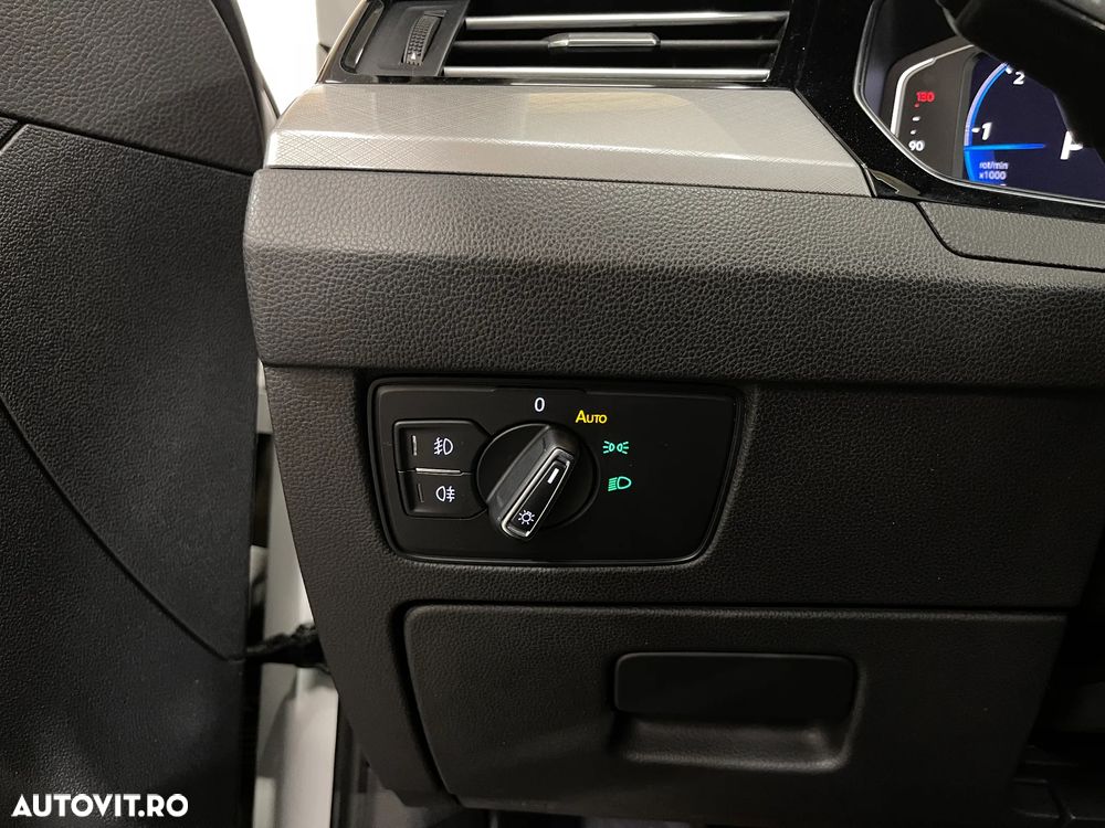 Volkswagen Passat 2.0 TDI DSG Comfortline - 25