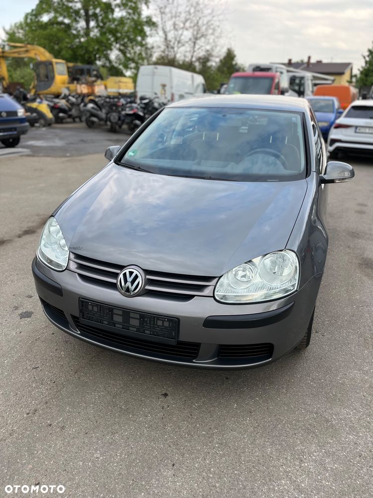 Volkswagen Golf - 3